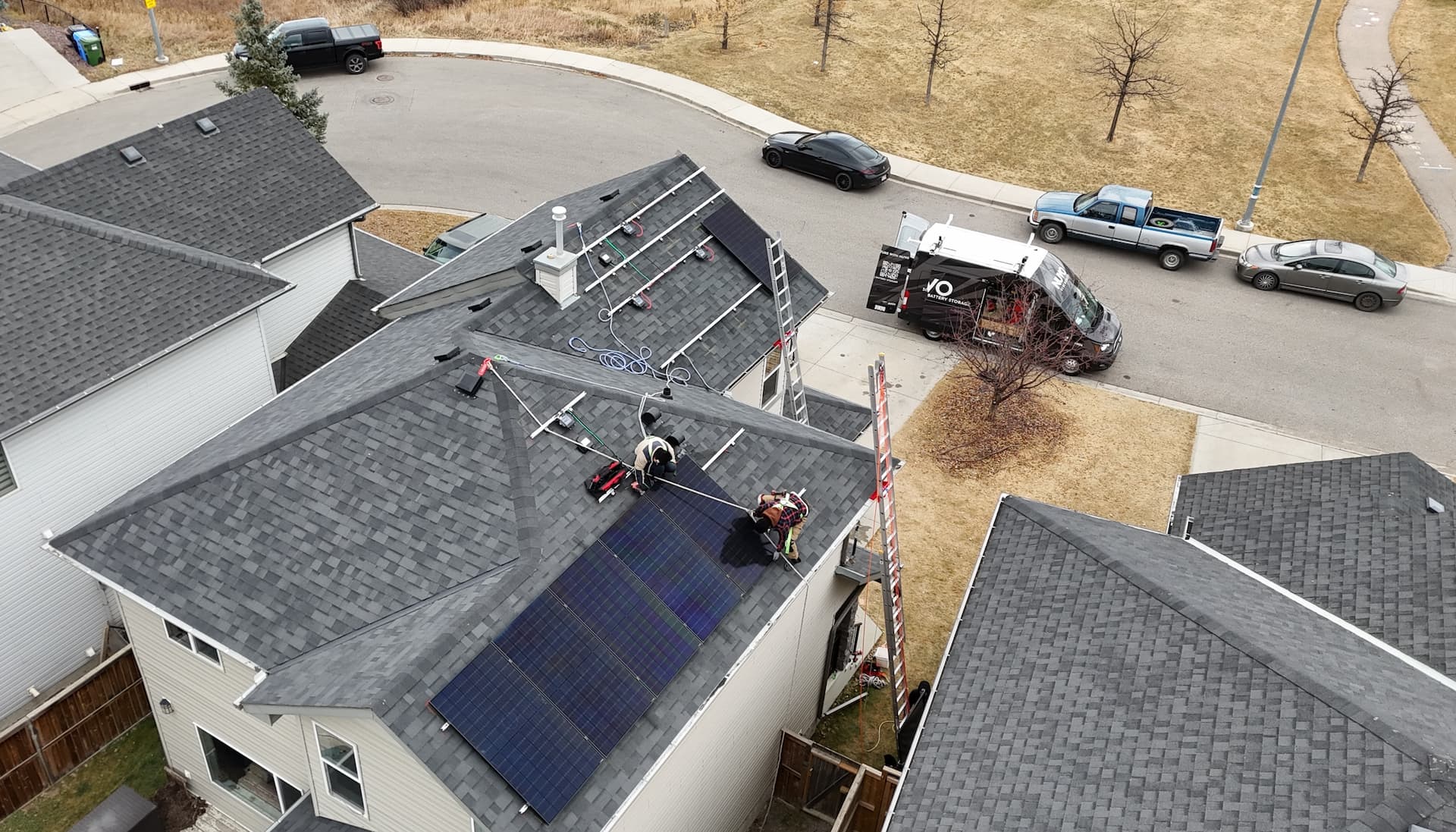 Calgary Single Family - Photo 2